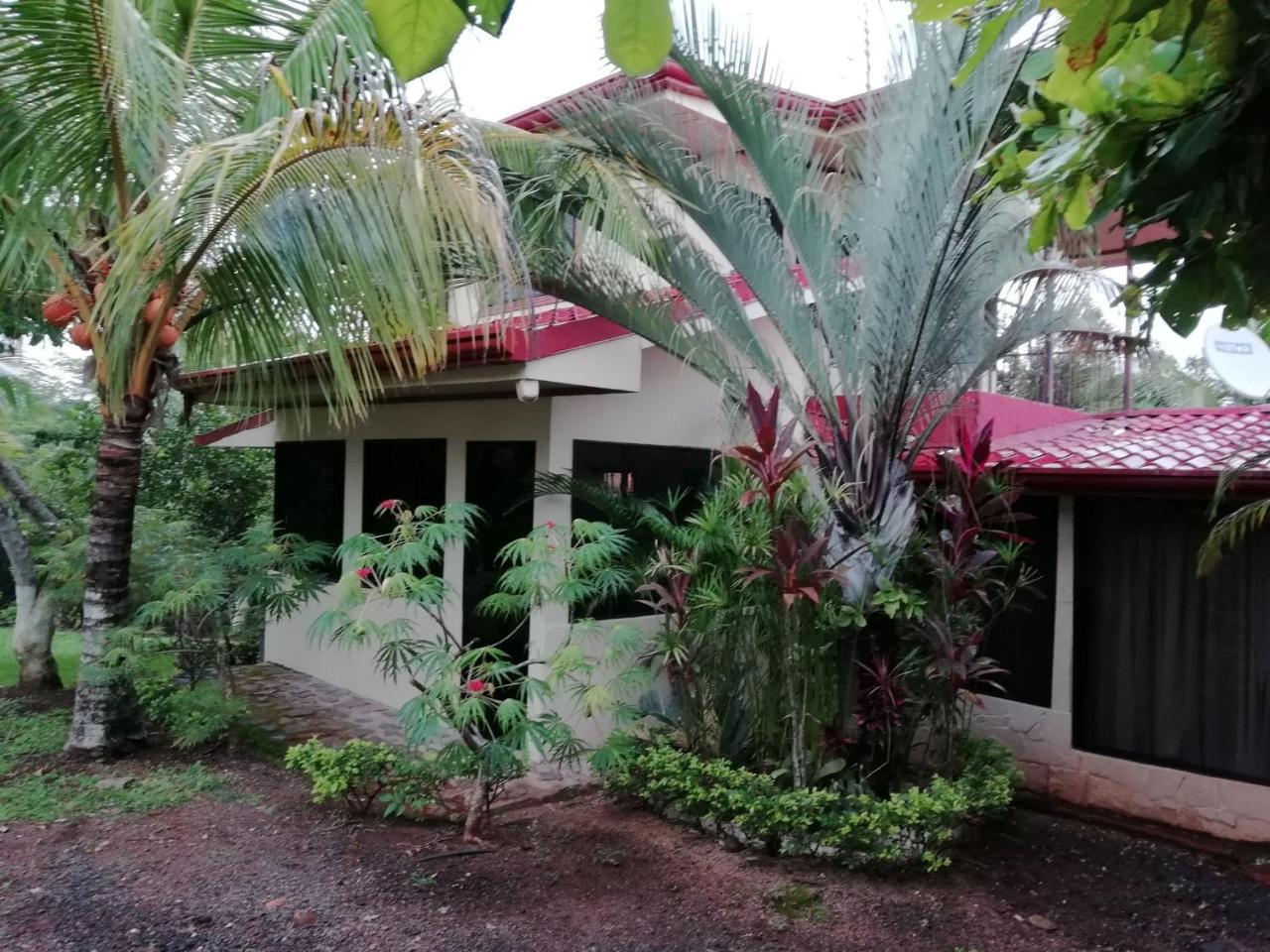 Villa Guarias Puntarenas Bagian luar foto